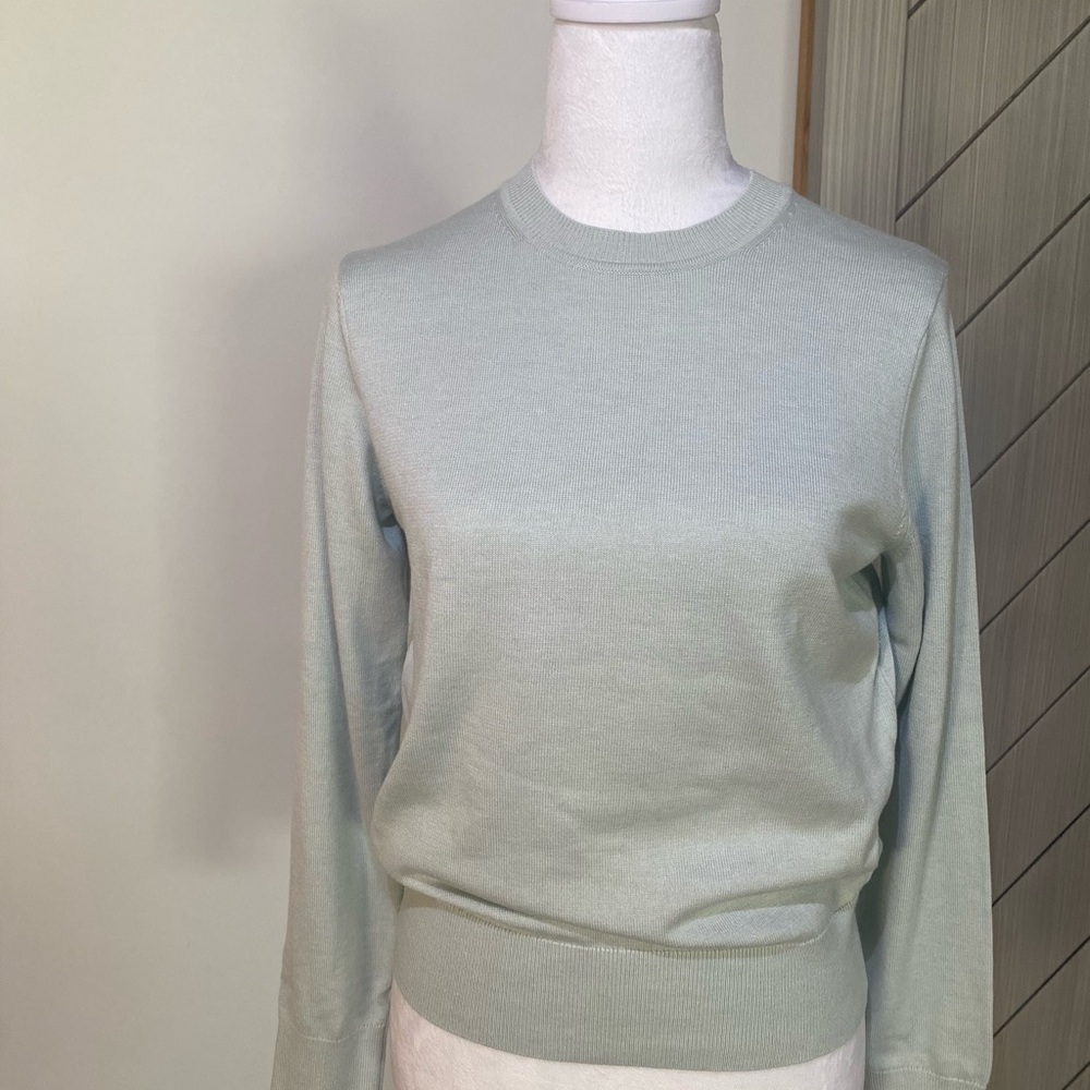 Frank & Oak Women's Light Gray Crew Neck Sweater